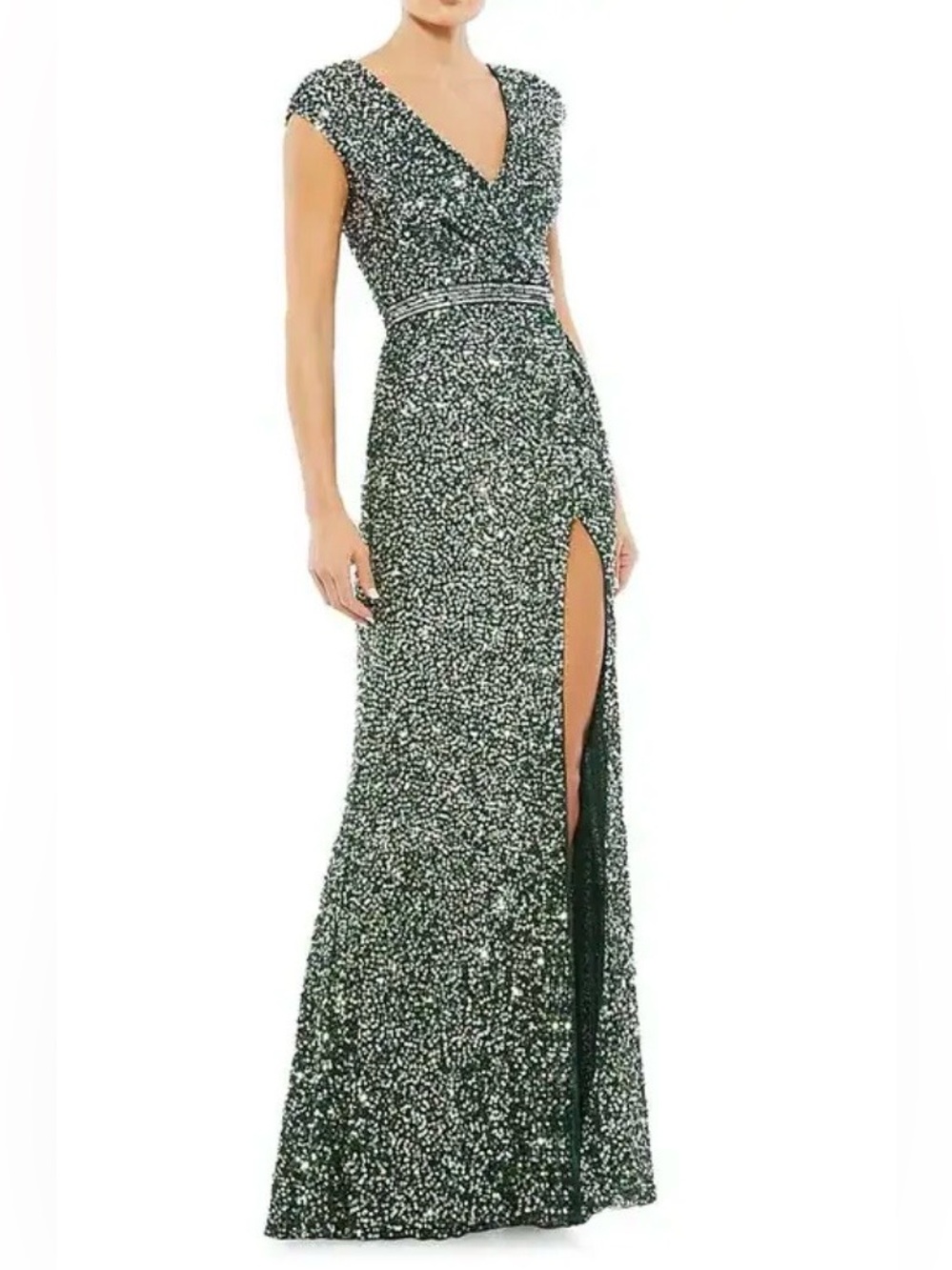 NWT Mac Duggal Emerald Green Sequin V-Neck Gown with Thigh Slit